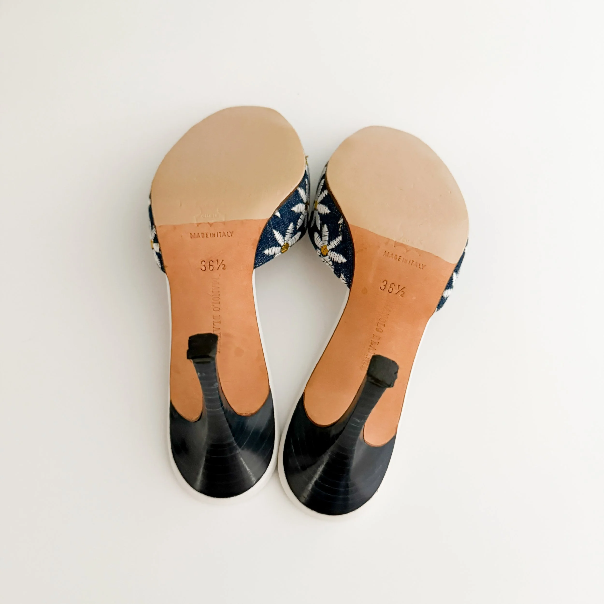 MIU MIU フロックヒルクリッタサンタル 5X857DFM10052O F0N11 楽天市場】【8/6 0:00-20%OFFクーポン】MIU MIU ミュウミュウ